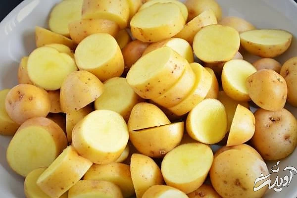 سیب زمینی برای سبیل آب سیب زمینی